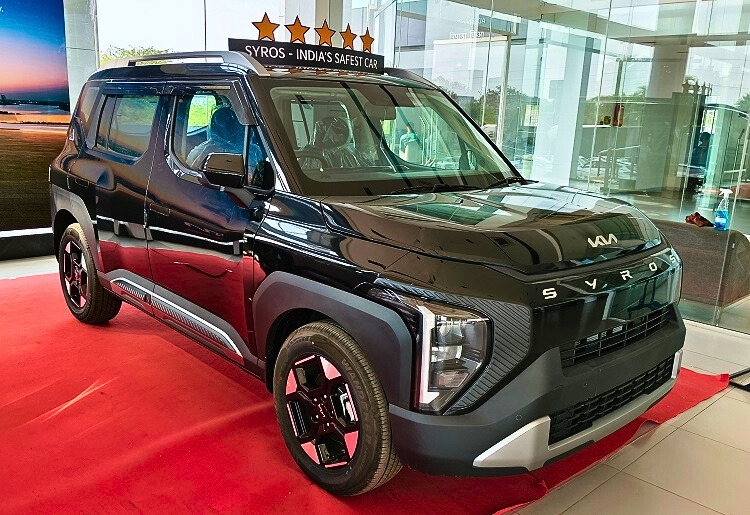 Kia Syros Black